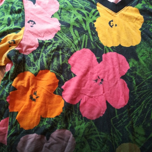 CONVERSE Andy Warhol Collection Floral V-Neck - Picture 3 of 8